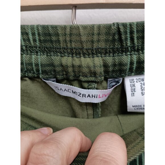 Isaac Mizrahi Live Womens Capri Pants Size 20W Green Tartan Plaid Preppy Office - Picture 3 of 7